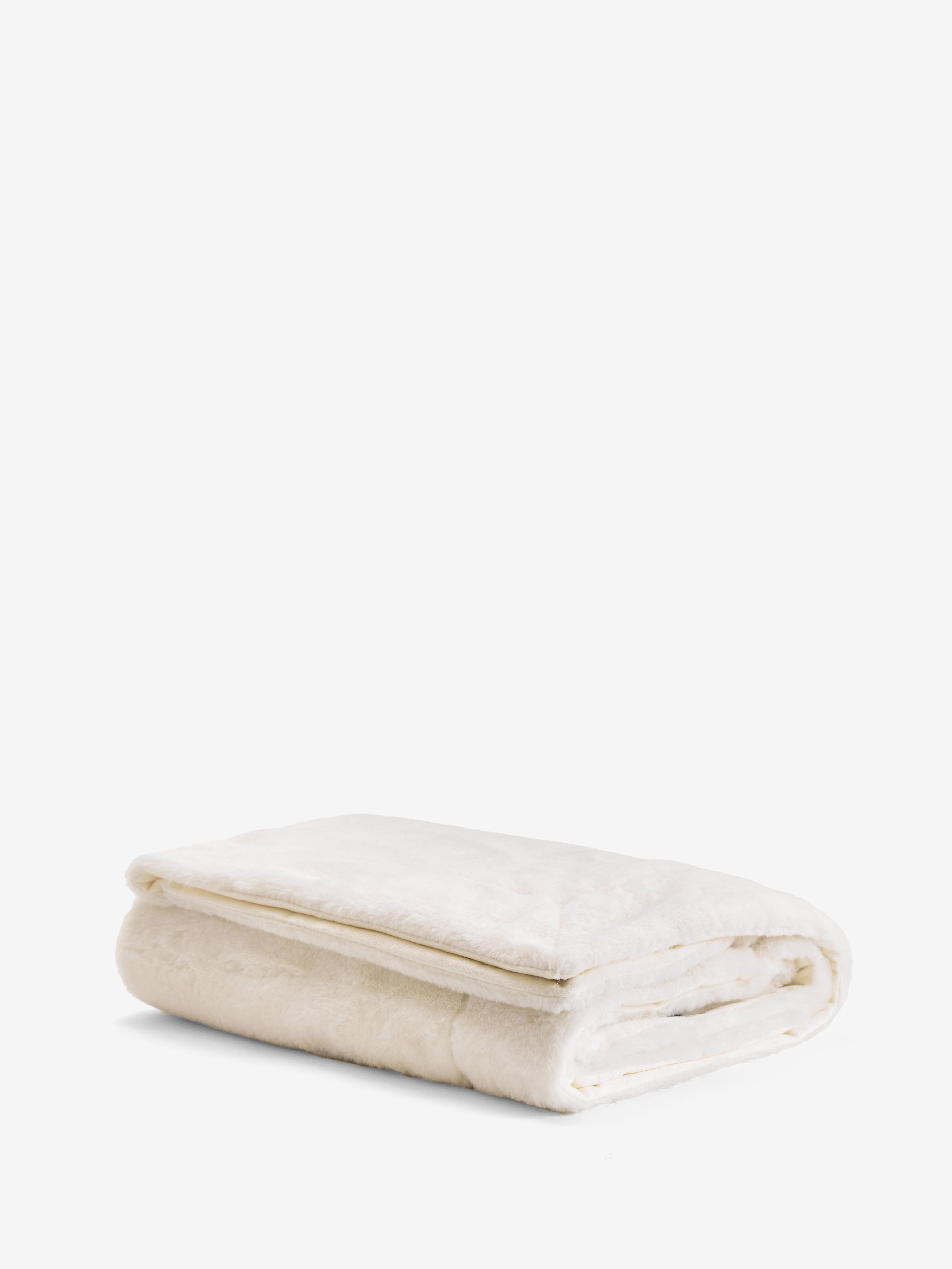 שמיכת פרווה Off White