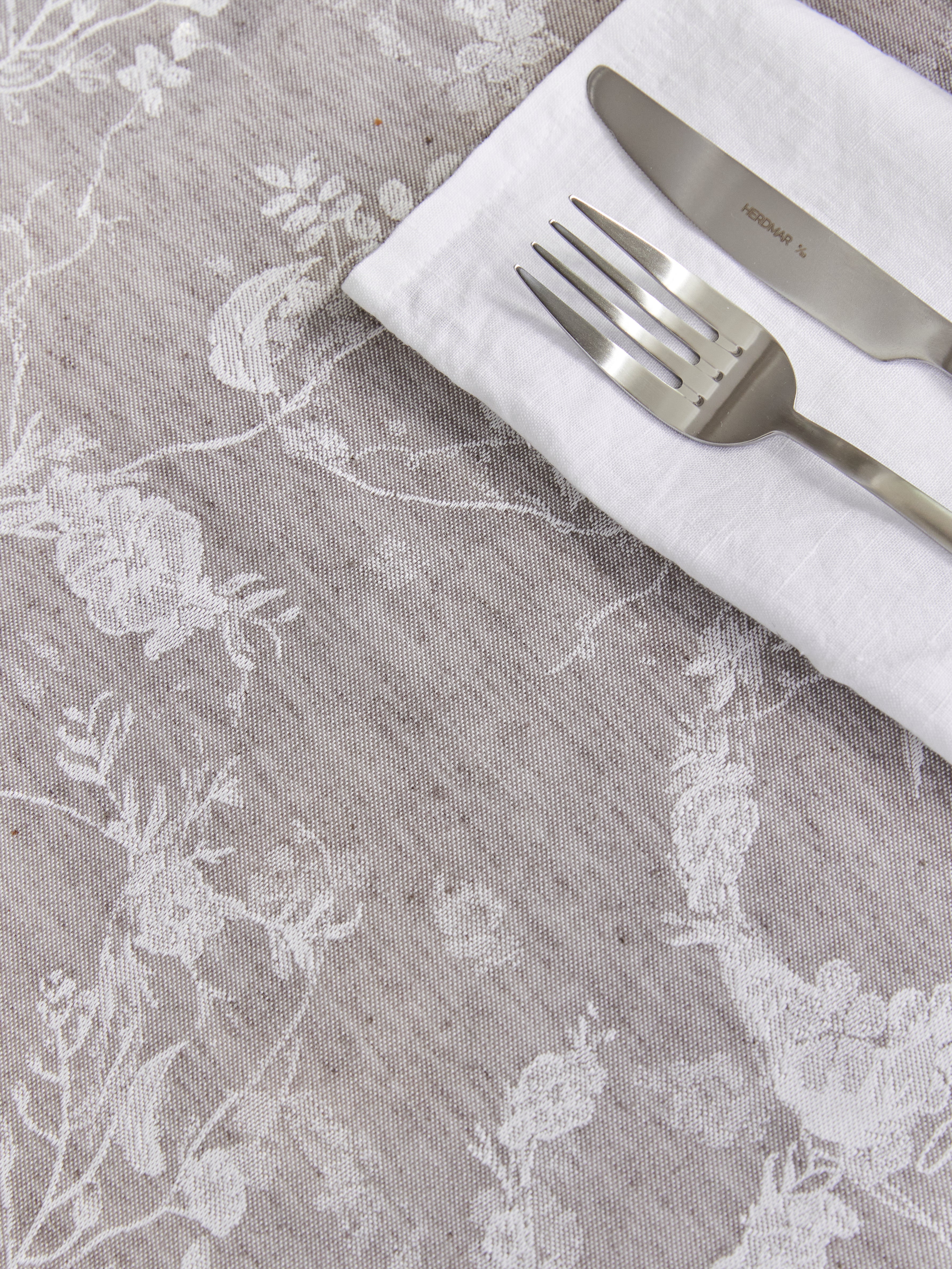 מפת שולחן Stone Floral Jacquard