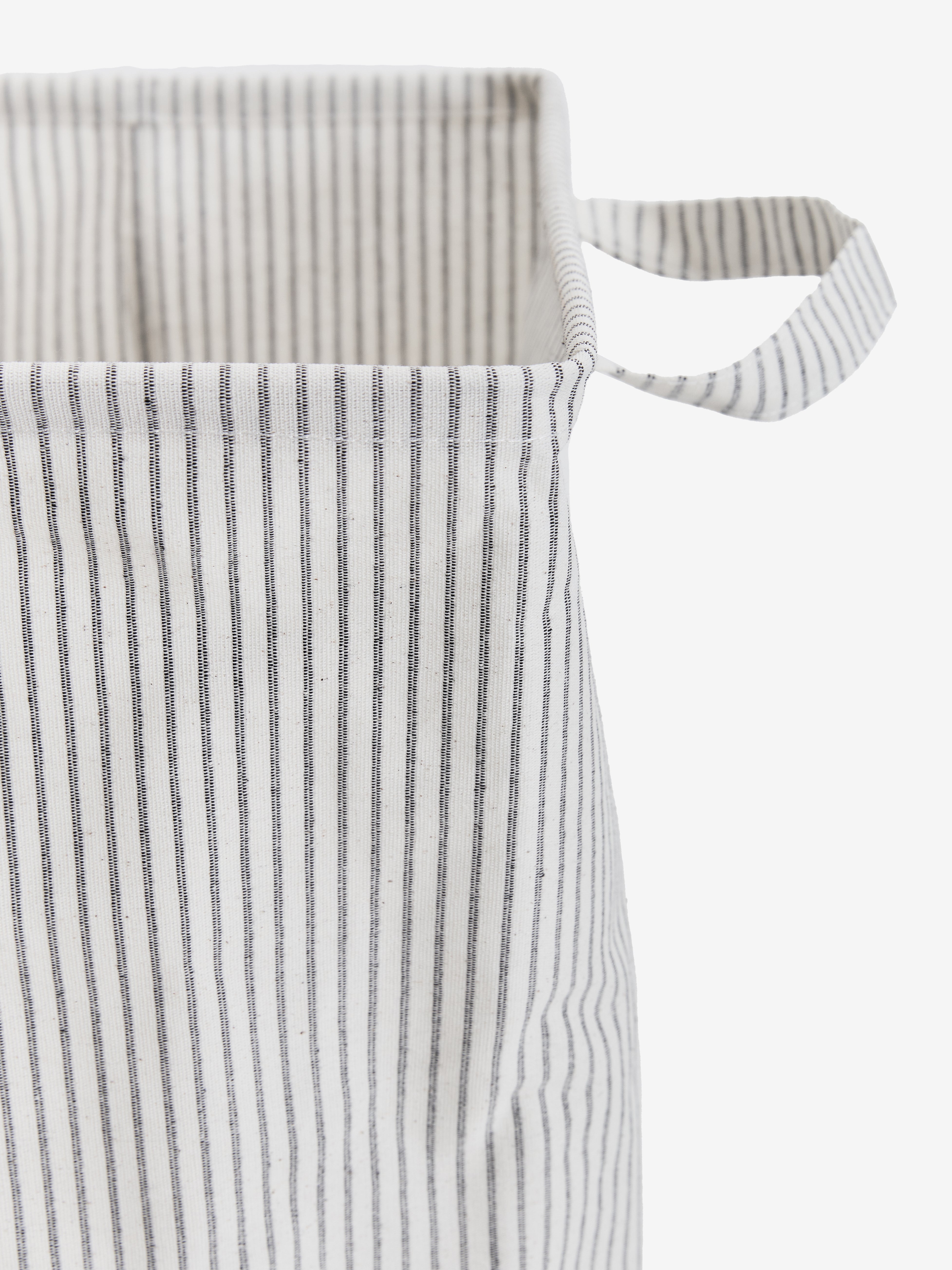 סל כביסה Stripes