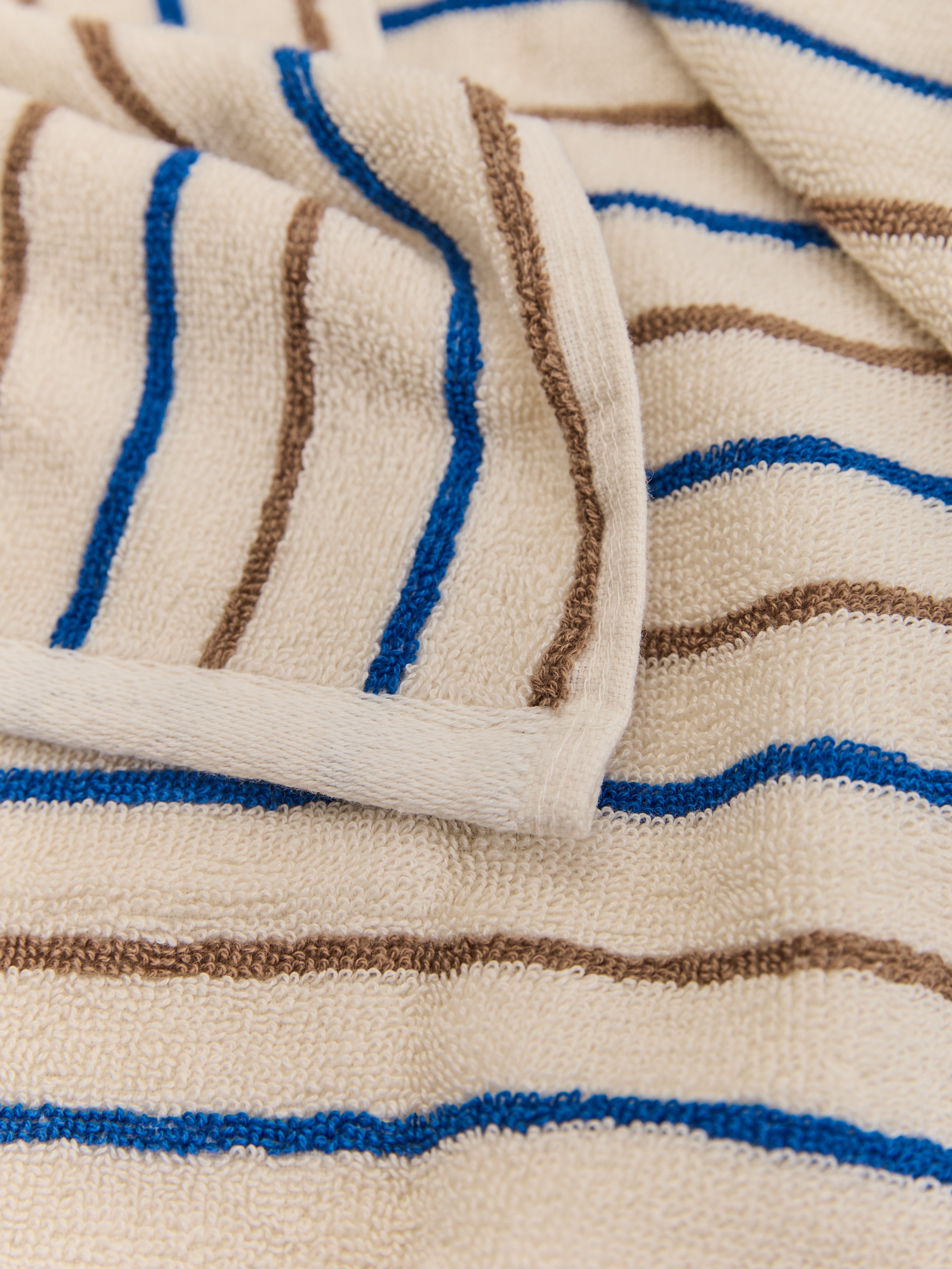 מגבת Basic Stripes