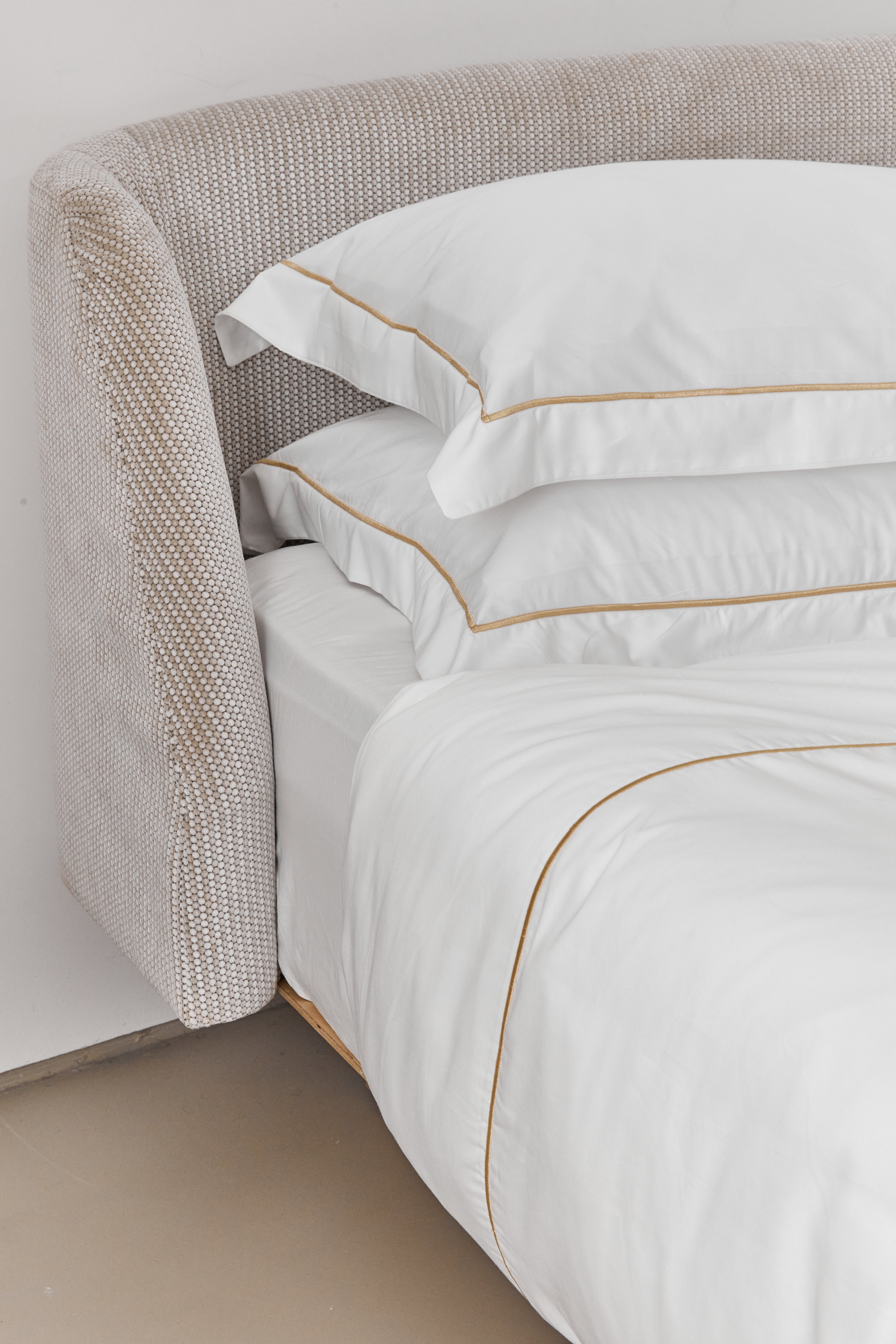 סט מצעי סאטן 300 פארטו Champagne