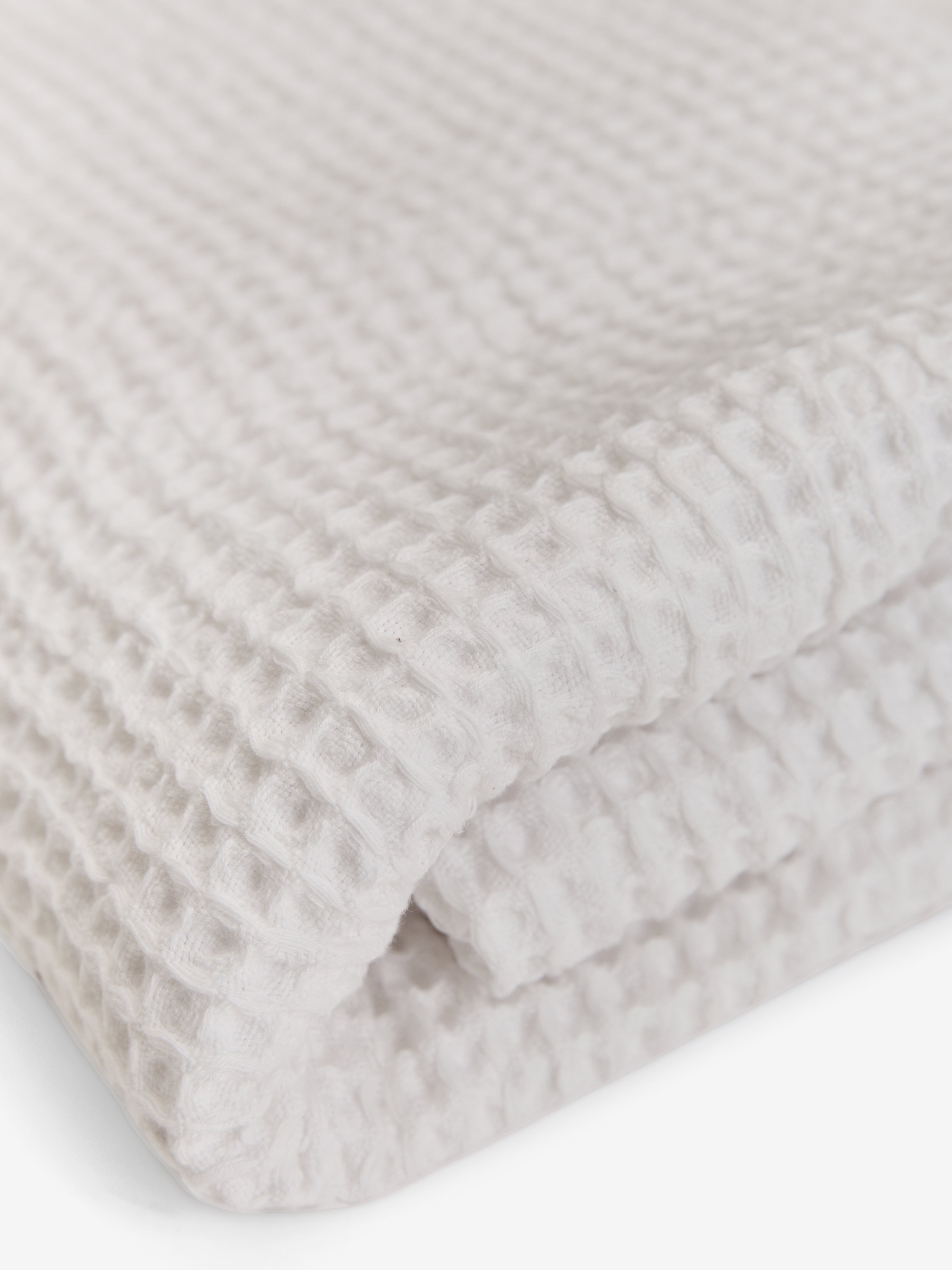 שמיכת פיקה White