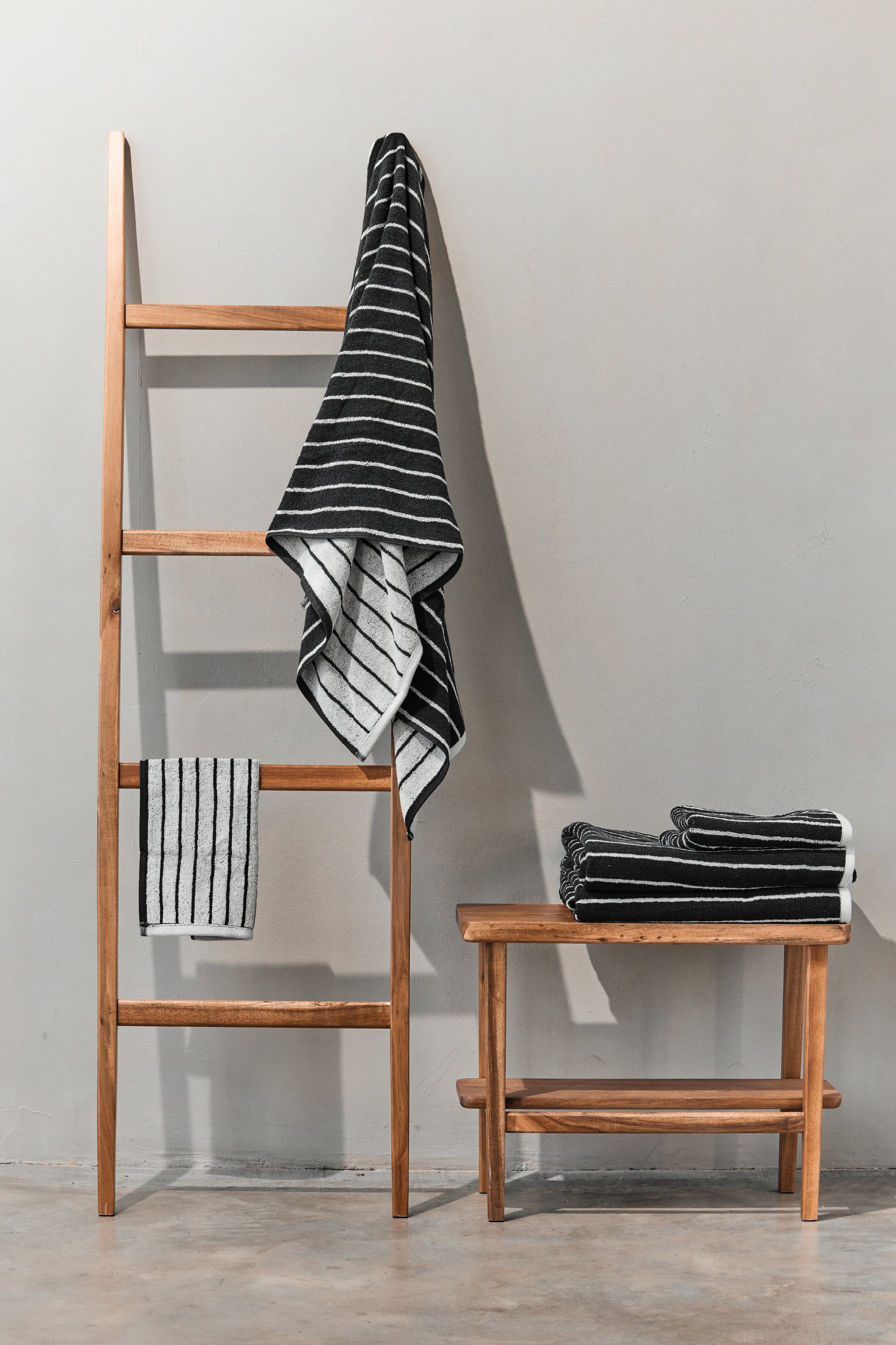 מגבת Basic Stripes