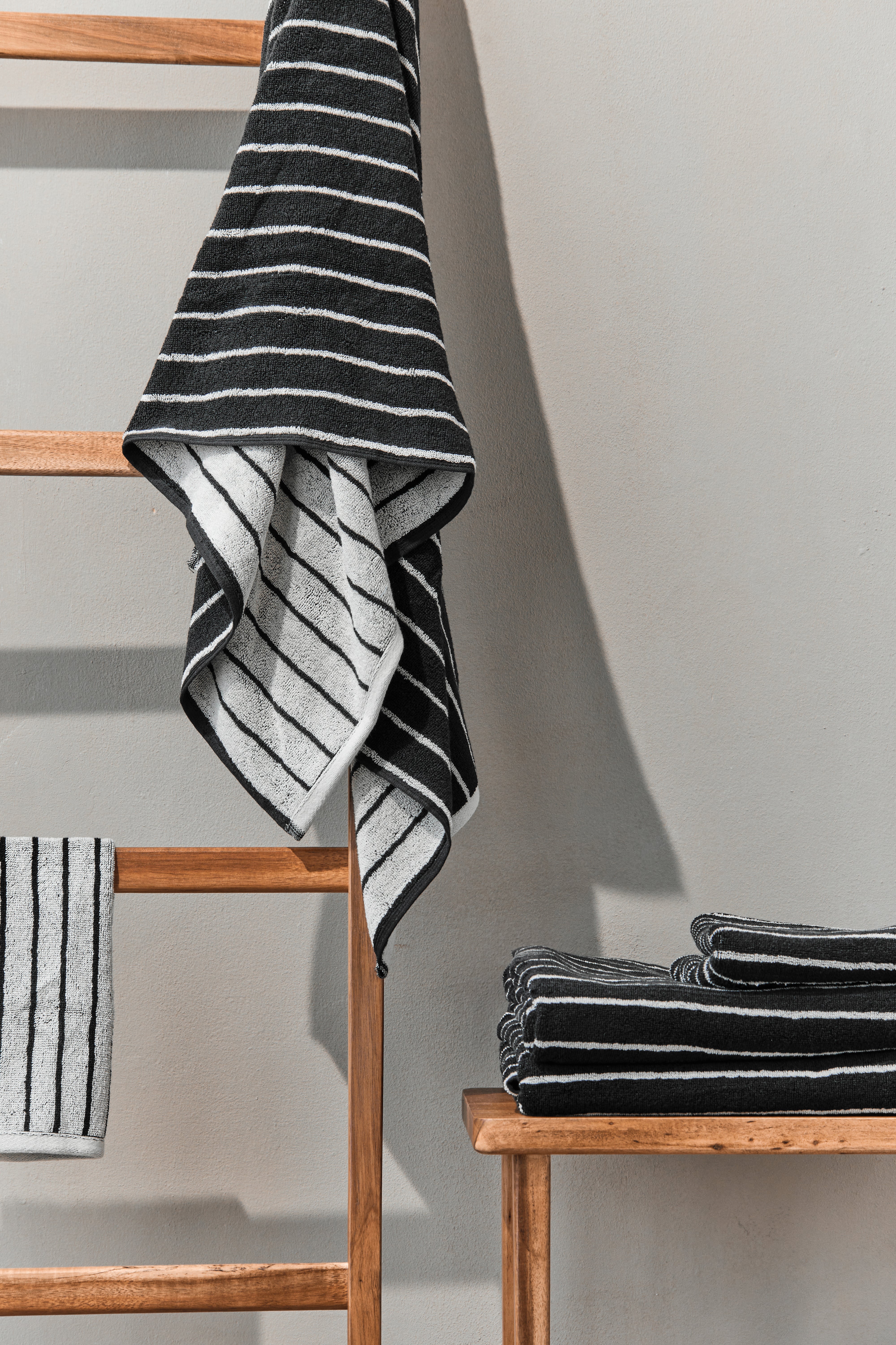 מגבת Basic Stripes