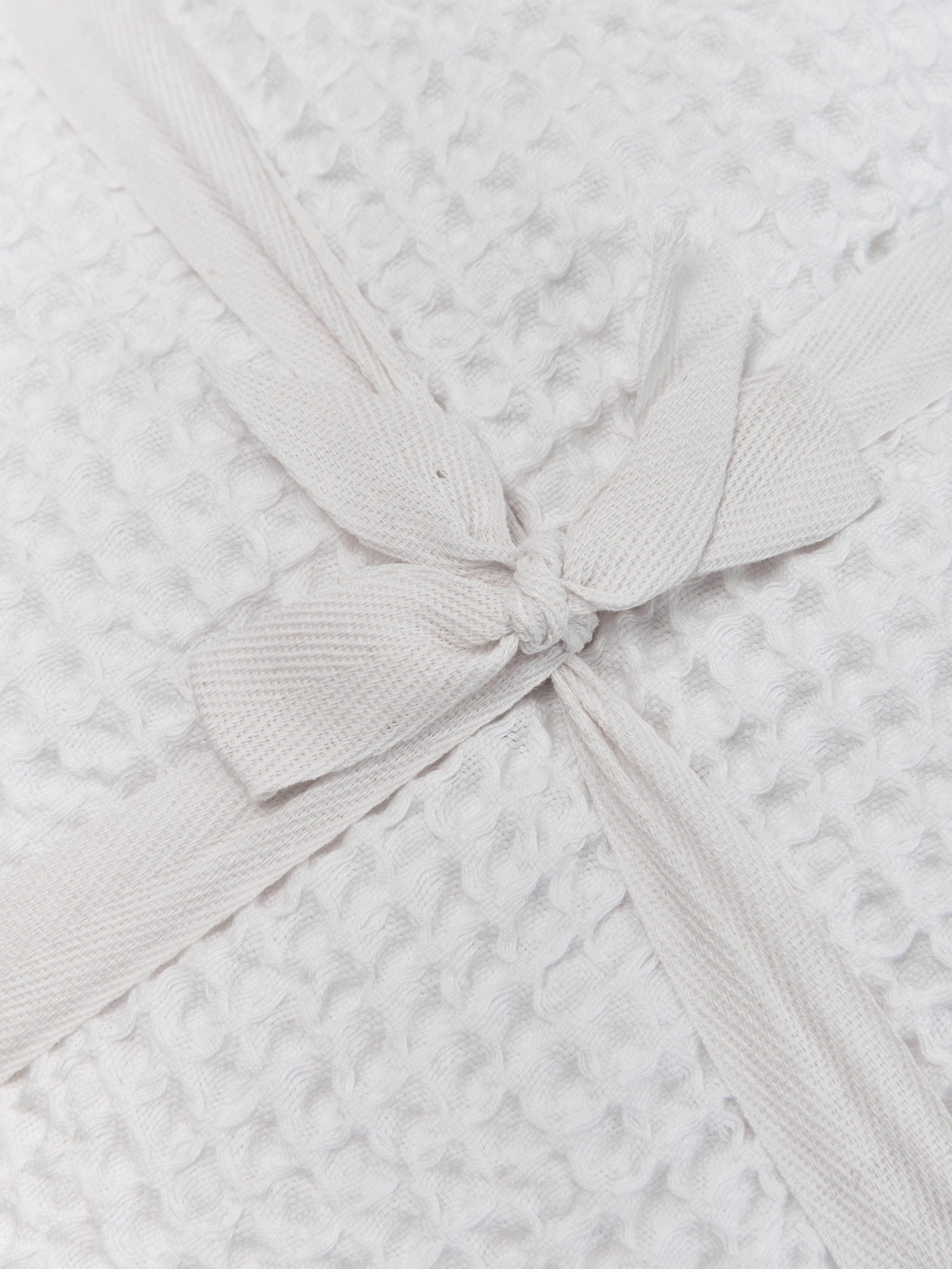 שמיכת פיקה White