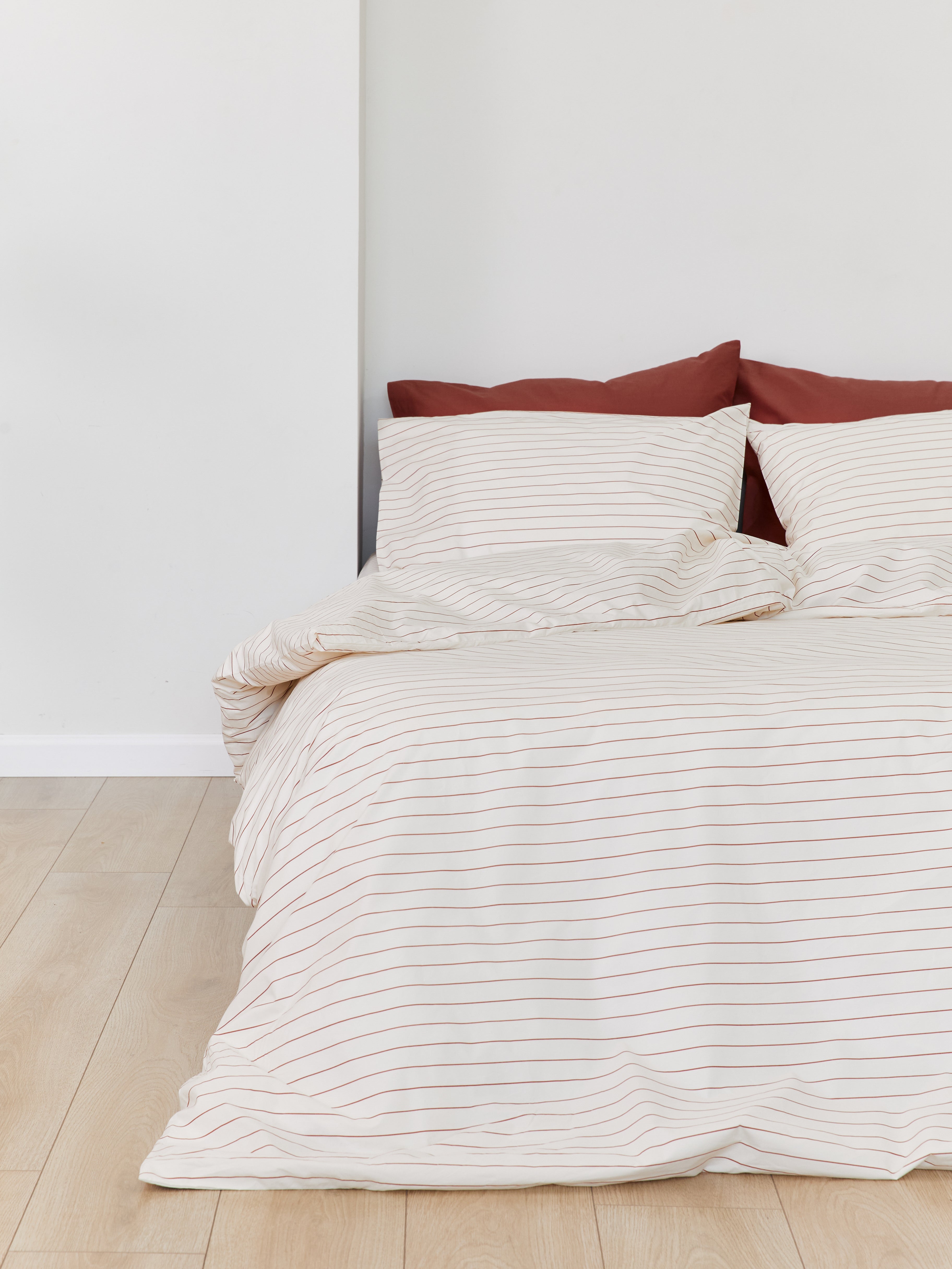 stripes.terracotta bedding